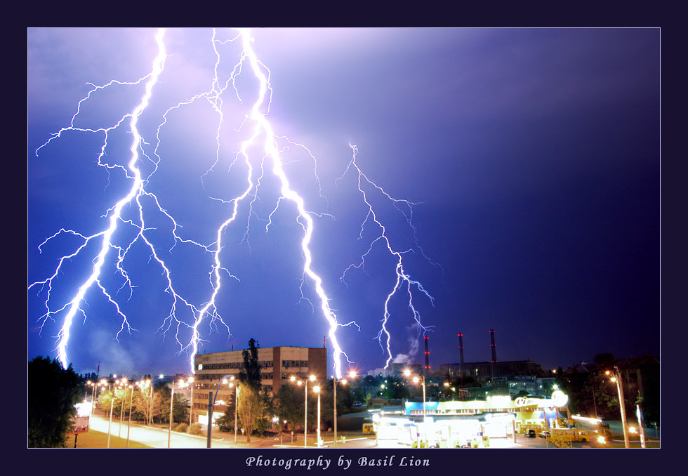 DSC_5204_lightning_web.jpg